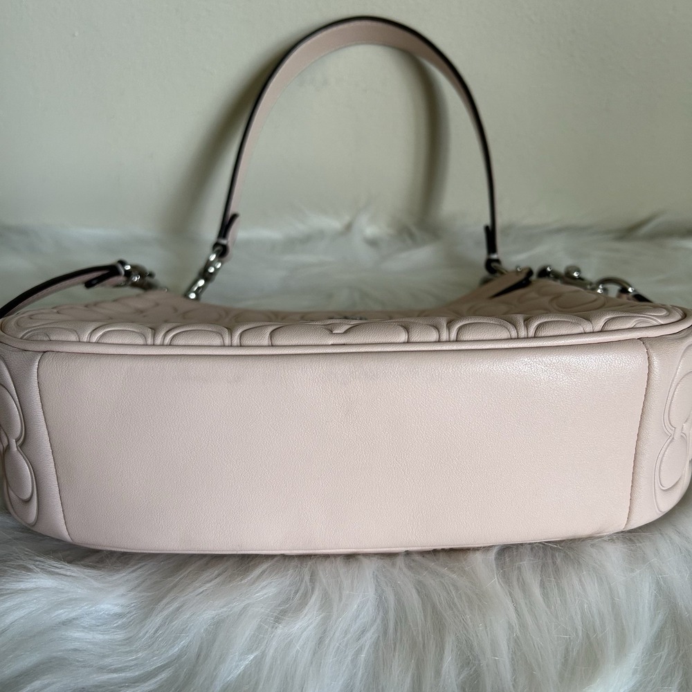 Coach Teri Pink Debossed Signature Leather Shoulder Bag EUC - Picture 4 of 10